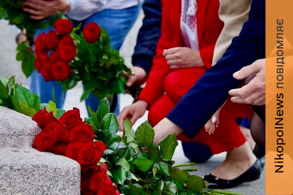 Через 100 років все повторюється… Сьогодні Дніпропетровщина вшановує пам’ять жертв політичних репресій (фото)