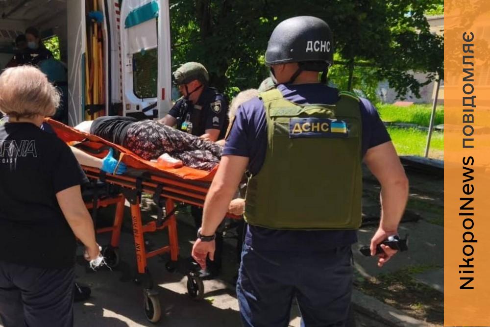 У Нікополі 2 поранених, побито ТЦ, коледж, адмінбудівлю, ще 14 людей поранено у районі, також під ударом ворога були Криворіжжя, Синельниківський і Кам’янський райони (фото)