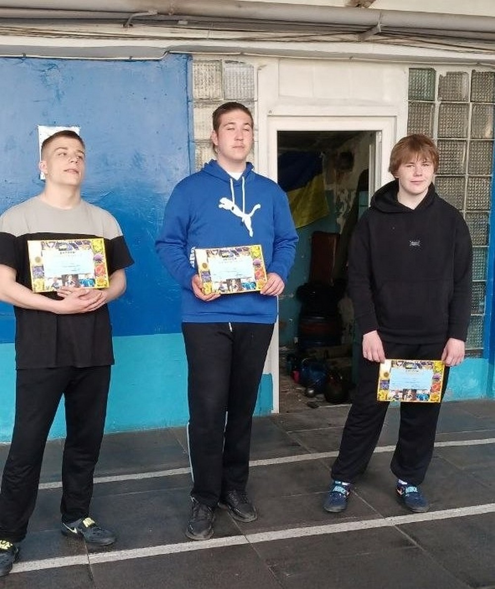 Юні спортсмени з Нікополя здобули низку яскравих перемог на всеукраїнських та обласних змаганнях (фото)