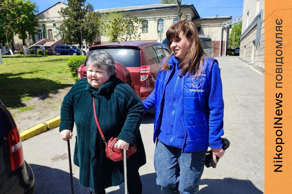«Тепер я з надією дивлюсь у майбутнє» : у Нікополі переселенці з Лиману допомогли після втрати дому та рідних