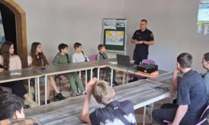 Як діяти під час обстрілів та атак дронів: у Нікополі стартував цикл тренінгів із безпеки