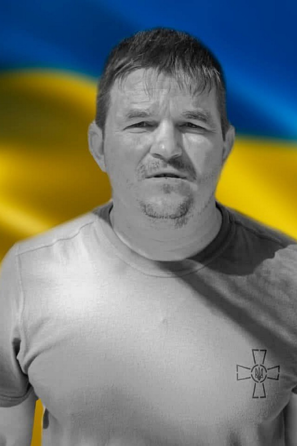 Утворили живий коридор від траси до Алеї Слави: на Нікопольщині провели в останню путь полеглого Героя (фото) Утворили живий коридор від траси до Алеї Слави: на Нікопольщині провели в останню путь полеглого Героя (фото)