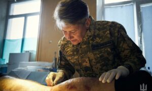 «Я тут на своєму місці»: історію бойового медика з Нікопольщини розповіли у 121-й бригаді ТрО