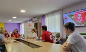 У Покрові провели інформаційні сесії з мінної безпеки: жителям нагадали правила поводження з вибухонебезпечними предметами
