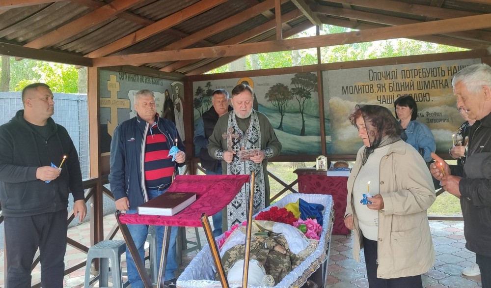 Осиротіли батьки, дружина і син… Сьогодні Нікопольщина провела в останню путь Героя (фото)