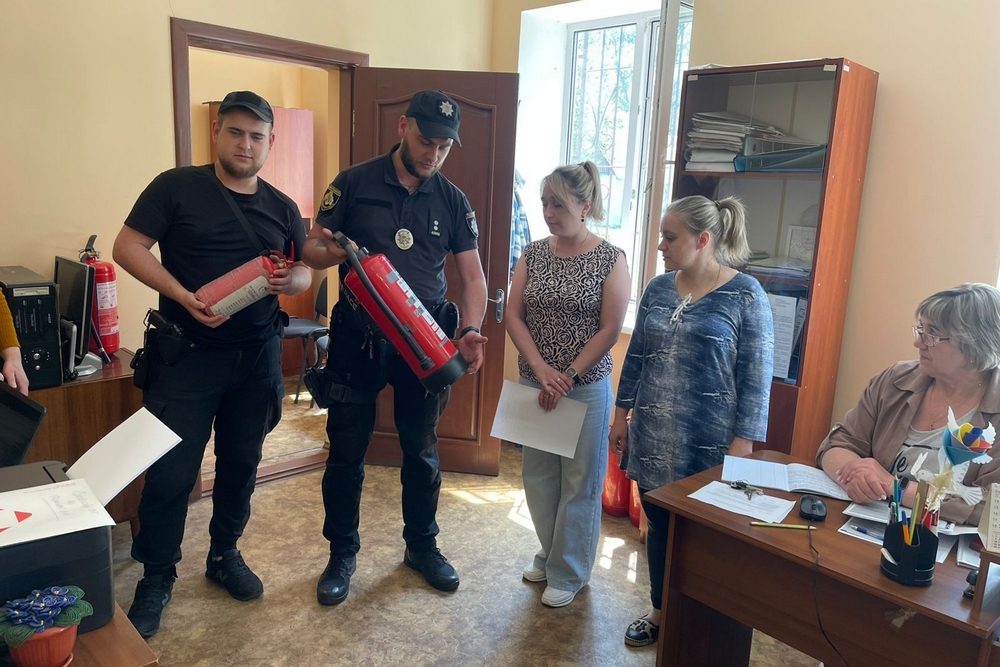 Поліція провела профілактичні заходи з пожежної безпеки у Мирівській громад