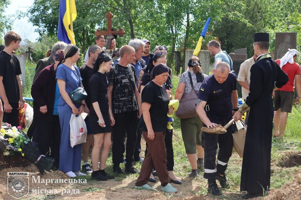 Нікопольщина провела в останню путь Захисника (фото) 9