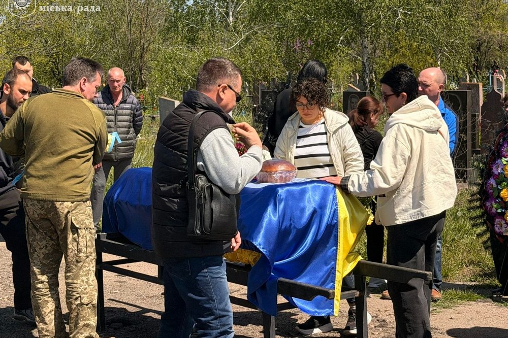 Нікопольщина провела в останню путь 6