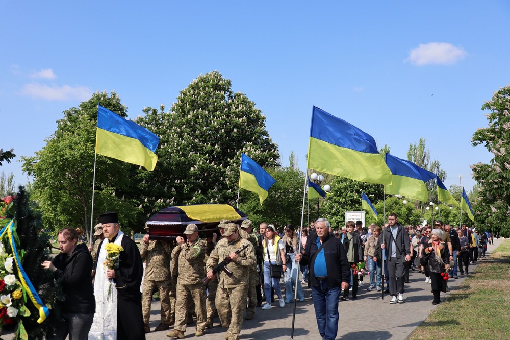 Нікопольщина сьогодні провела в останню путь полеглого Захисника 2 Нікопольщина сьогодні провела в останню путь полеглого Захисника 2