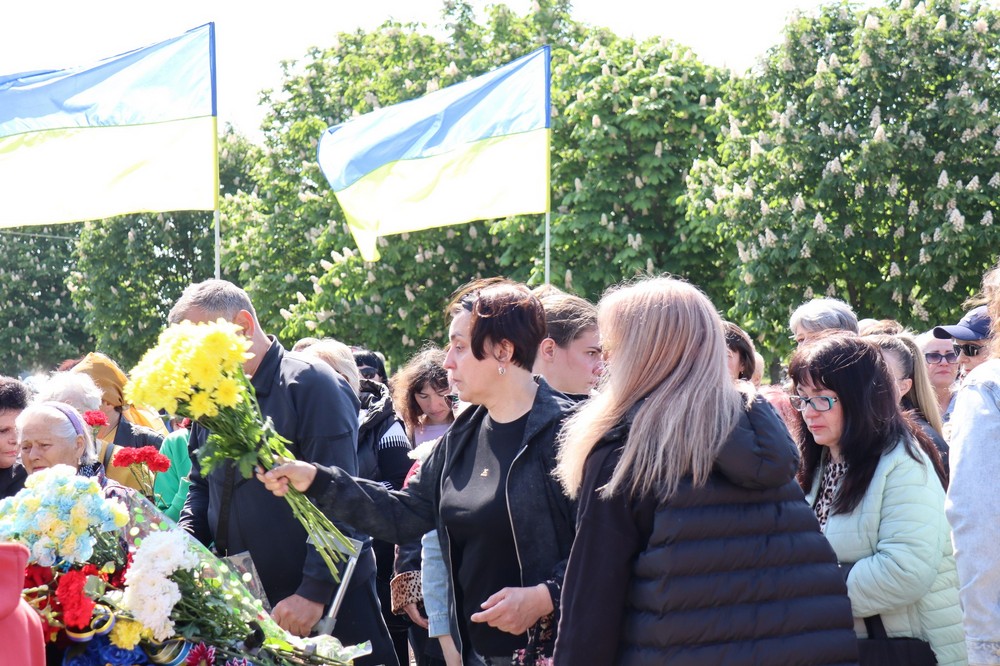 Нікопольщина сьогодні провела в останню путь полеглого Захисника 5 Нікопольщина сьогодні провела в останню путь полеглого Захисника 5