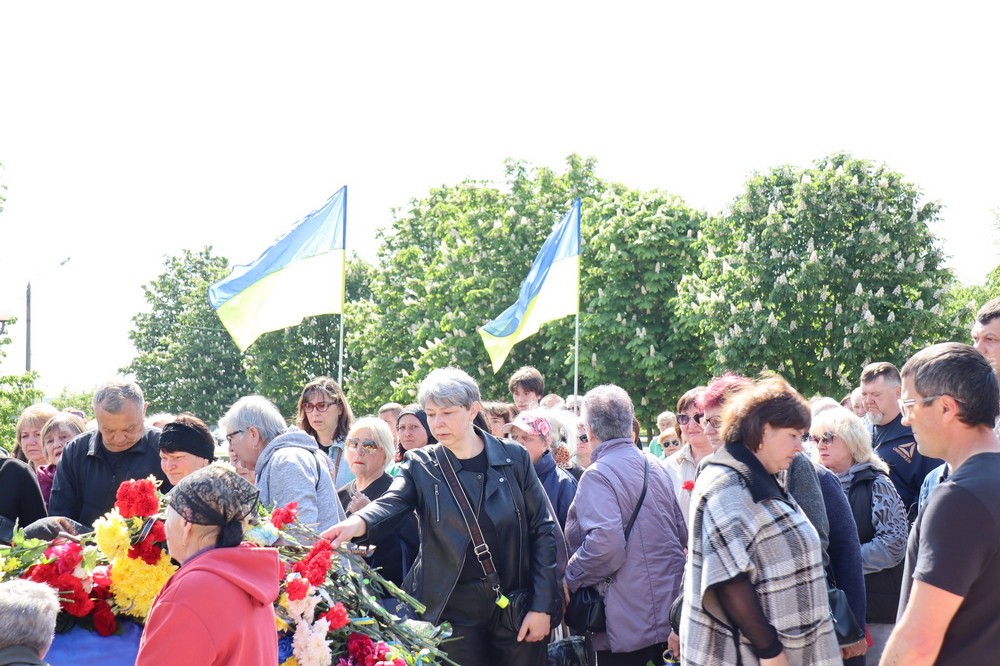Нікопольщина сьогодні провела в останню путь полеглого Захисника 7 Нікопольщина сьогодні провела в останню путь полеглого Захисника 7