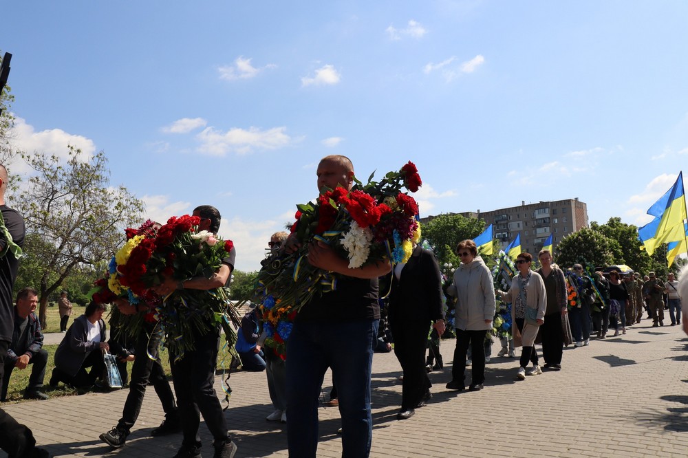Нікопольщина сьогодні провела в останню путь полеглого Захисника 8 Нікопольщина сьогодні провела в останню путь полеглого Захисника 8