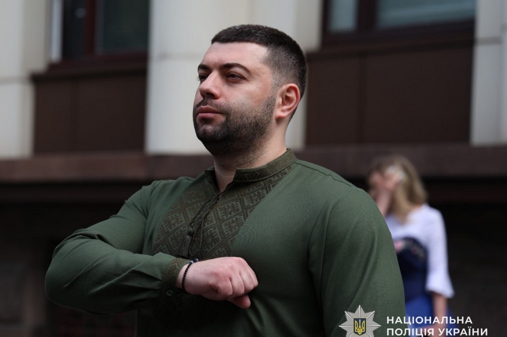 Поліція Дніпропетровщини отримала 5 пікапів для антидронового загону батальйону особливого призначення 4