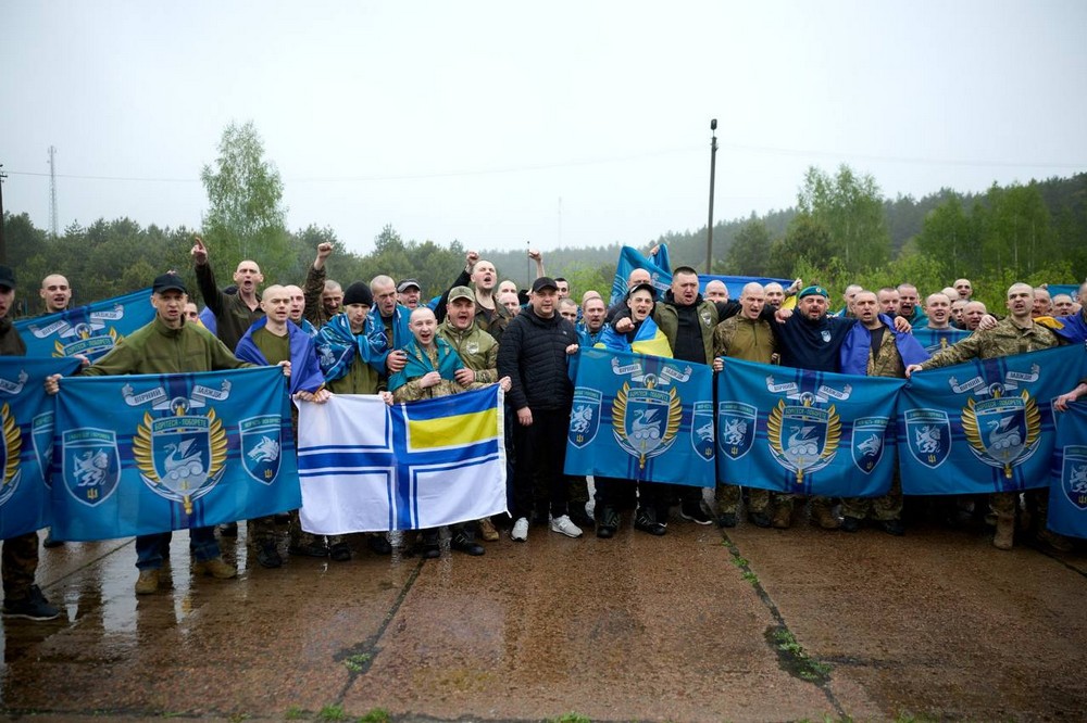 Ще 9 захисників з Дніпропетровщини 15 травня повернулися з ворожого полону Ще 9 захисників з Дніпропетровщини 15 травня повернулися з ворожого полону