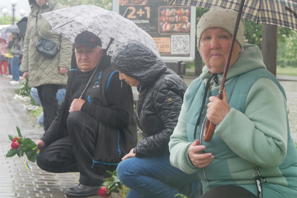 Сьогодні на Нікопольщині провели в останню путь Захисника (1)