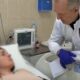 Снаряд прилетів просто під ноги… У Нікополі було поранено родину з 4-річною дитиною – маму рятують у Дніпрі (відео)