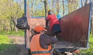 чим займалися комунальники Марганця