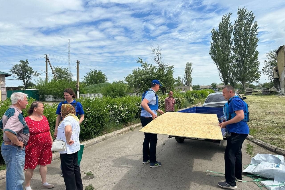 мирове Під вогнем і дронами: на Нікопольщині допомогли 20 постраждалим домогосподарствам