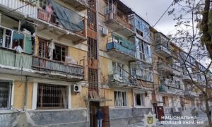наслідки обстрілів Нікополя і району, а також області зафіксували поліцейські (фото) 5