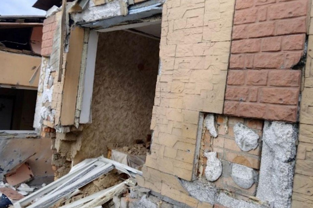 наслідки обстрілів Нікополя і району, а також області зафіксували поліцейські (фото) 6