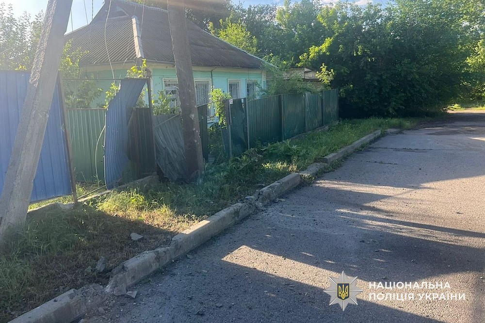 наслідки обстрілів Нікополя та району, Синельниківщини і Павлограду зафіксували правоохоронці (фото) 4 наслідки обстрілів Нікополя та району, Синельниківщини і Павлограду зафіксували правоохоронці (фото) 4