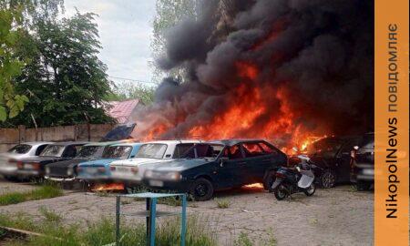 поліція документує наслідки ворожих ударів на Дніпропетровщині