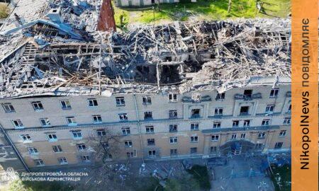 ОНОВЛЕНО. Люди були у підвалі: ворог вдарив по житловому кварталу Дніпра – що відомо (фото)
