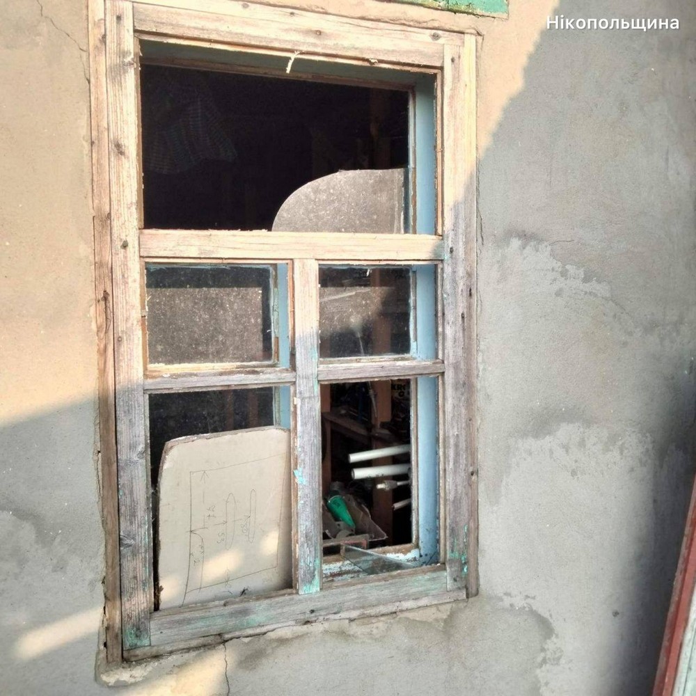 На Нікопольщині є поранена, ворог атакував рятувальників, також бив по Криворізькому і Синельниківському районах (фото)