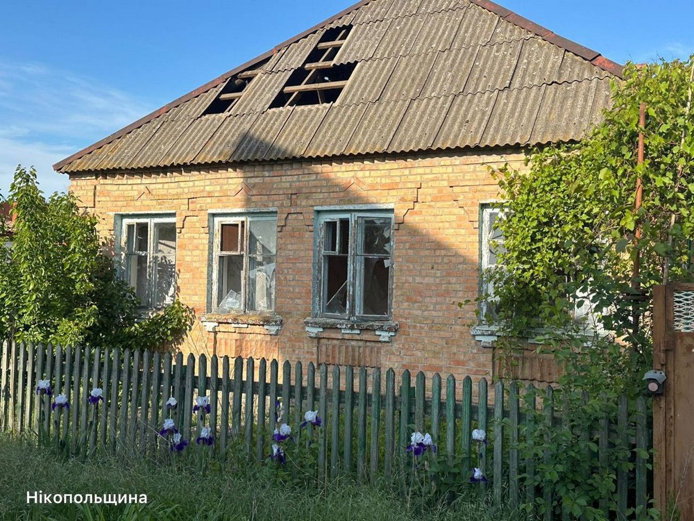 На Нікопольщині є поранена, ворог атакував рятувальників, також бив по Криворізькому і Синельниківському районах (фото)
