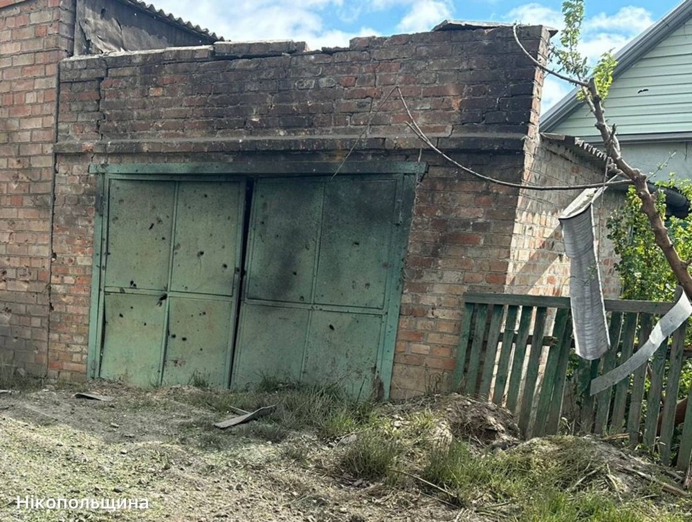 На Нікопольщині є поранена, ворог атакував рятувальників, також бив по Криворізькому і Синельниківському районах (фото)