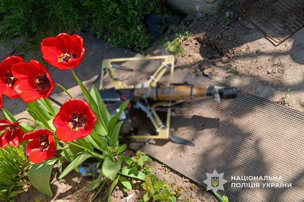 Щодня на Нікопольщині небезпечні знахідки. Після обстрілів вони просто під ногами. Мешканців закликають бути максимально уважними і обережними!