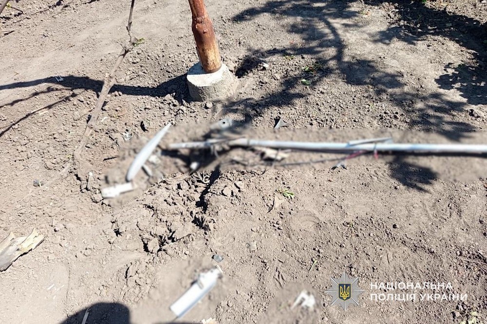 Щодня на Нікопольщині небезпечні знахідки. Після обстрілів вони просто під ногами. Мешканців закликають бути максимально уважними і обережними!
