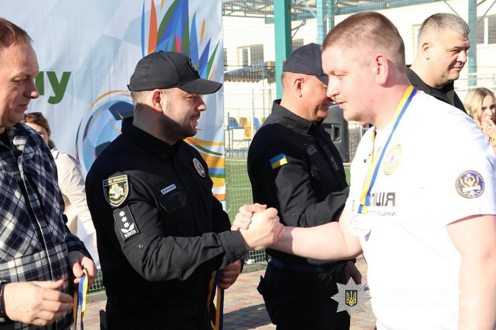 photo 2026 05 09 14 37 10 Поліцейські Дніпропетровщини вибороли срібні нагороди на турнірі силових структур у Дніпрі