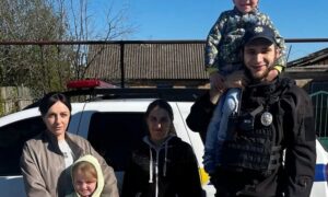 Евакуація під загрозою обстрілів: з прибережної зони Покровської громади вивезли родини