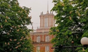 Хмарно, але без опадів: погода у Нікополі 18 травня