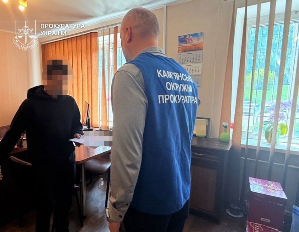 Мама почула, що дитина плаче: на Дніпропетровщині чоловік намагався зґвалтувати 6-річну падчерку