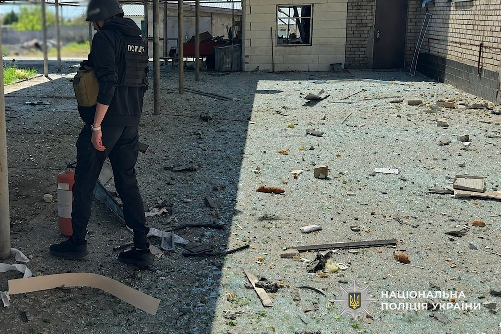 У Нікополі дрон поранив чоловіка, понад 70 ударів по району, також ворог атакував Криворіжжя і Синельниківщину - поліція