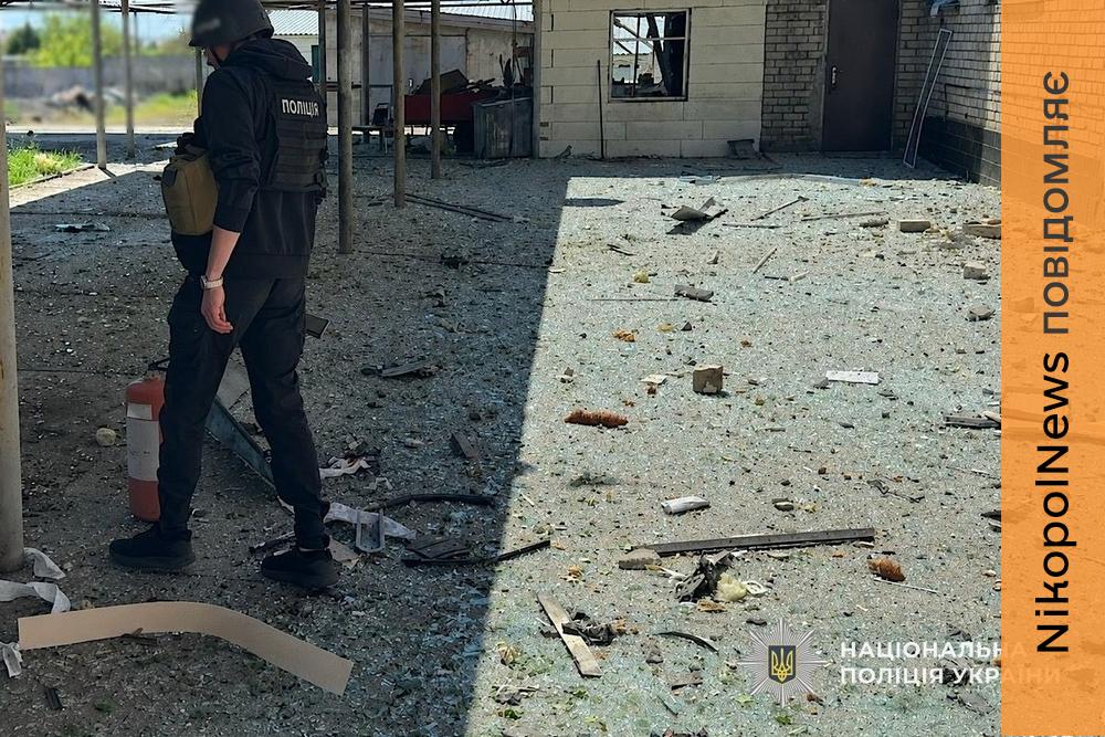 У Нікополі дрон поранив чоловіка, понад 70 ударів по району, також ворог атакував Криворіжжя і Синельниківщину - поліція