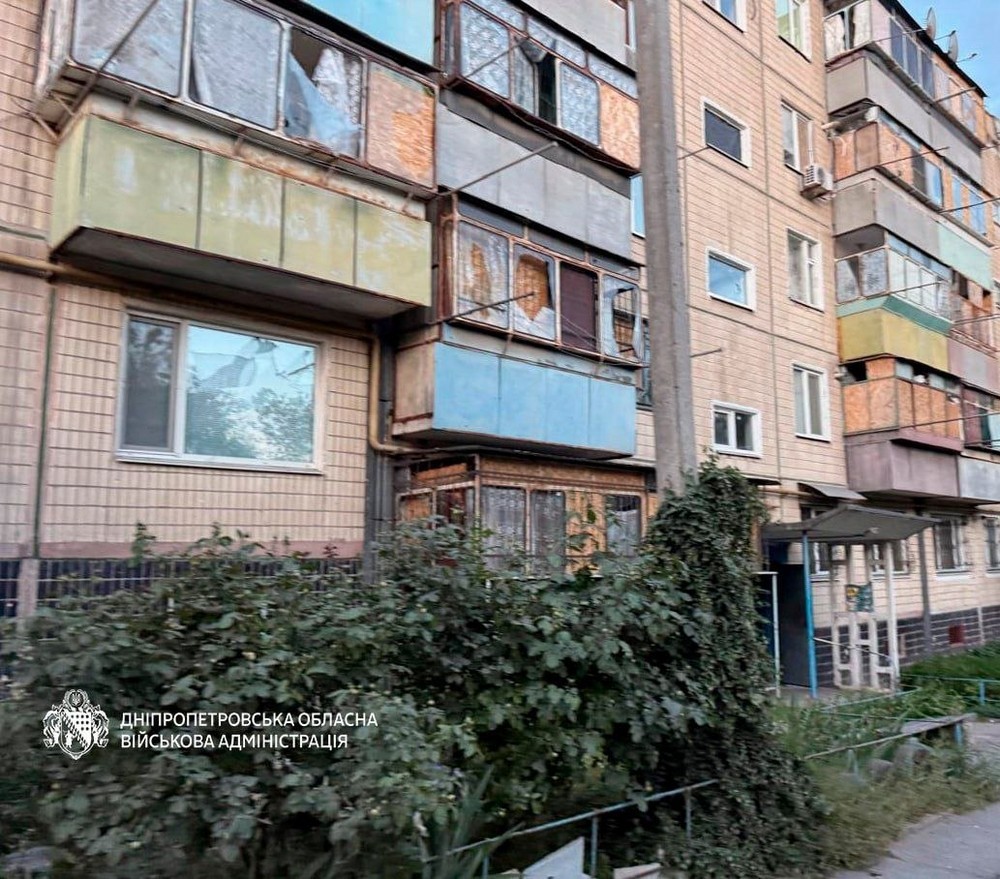 У Нікополі 7 поранених, серед них 2 маленьких дітей, також ворог обстріляв Марганець (фото) У Нікополі 7 поранених, серед них 2 маленьких дітей, також ворог обстріляв Марганець (фото)