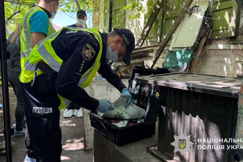 Зґвалтував і вбив дитину, заманивши хлопчика до закинутої будівлі: у Дніпрі затримали 40-річного рецидивіста Зґвалтував і вбив дитину, заманивши хлопчика до закинутої будівлі: у Дніпрі затримали 40-річного рецидивіста