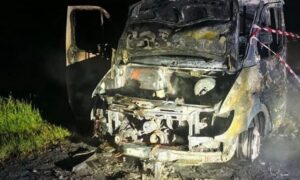 На Нікопольщині FPV-дрони влучили в автомобілі з людьми, є постраждалі, також ворог завдав удару по цивільним на Синельниківщині - поліція (фото)