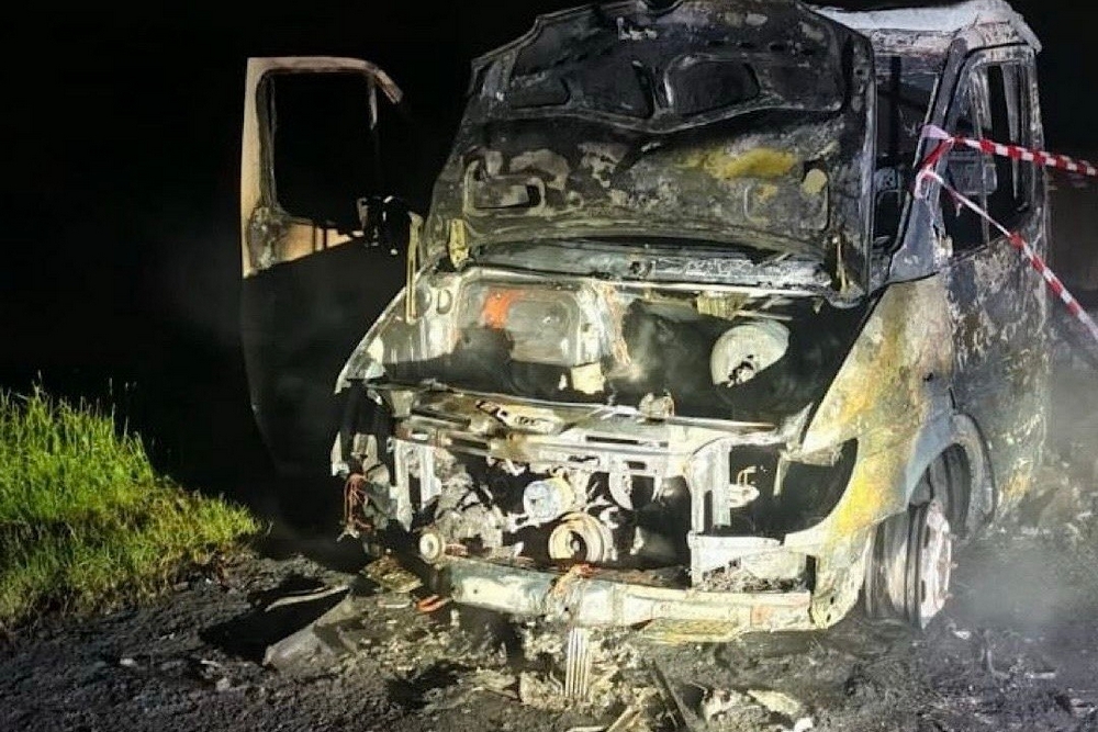 На Нікопольщині FPV-дрони влучили в автомобілі з людьми, є постраждалі, також ворог завдав удару по цивільним на Синельниківщині - поліція (фото)