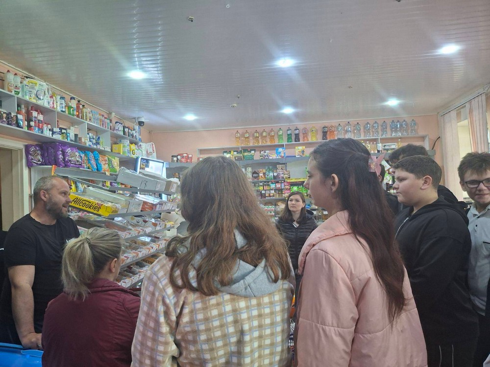 у Мирівській громаді школярі побували «за лаштунками» сфери обслуговування (5)