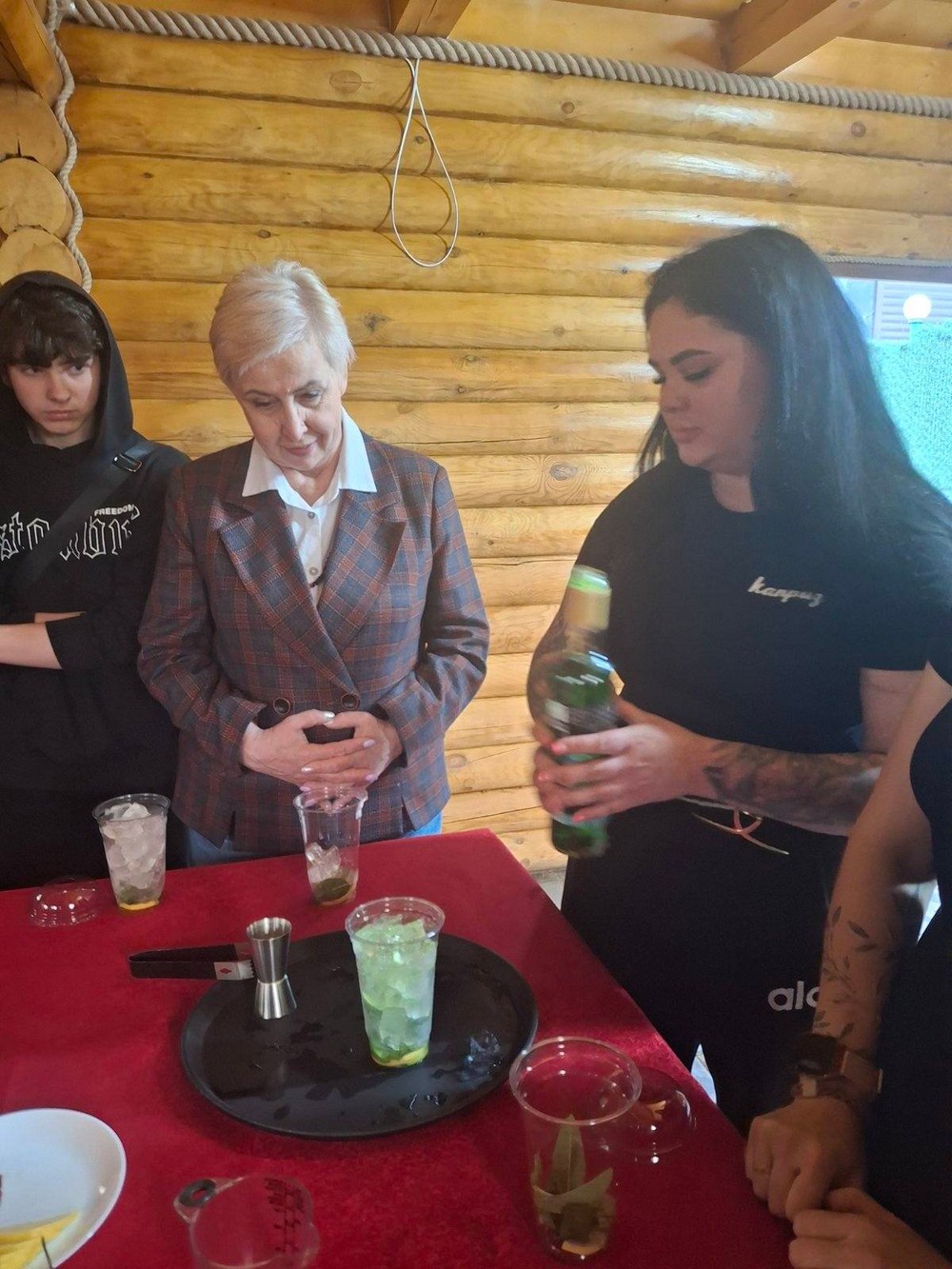 у Мирівській громаді школярі побували «за лаштунками» сфери обслуговування (8)