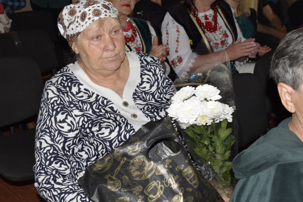 у Мирівській громаді 12