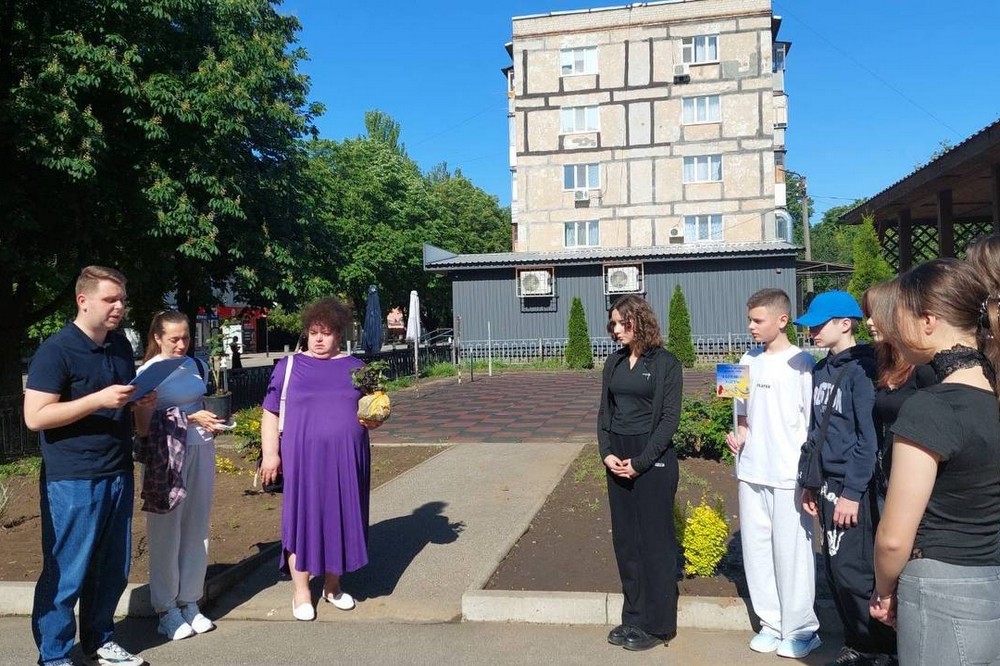 у Покрові 16 у Покрові 16