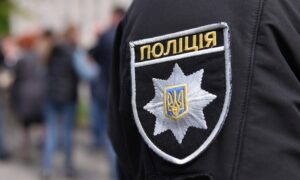 У Покрові поліція перевірила повідомлення про підпал будки з цуценятами