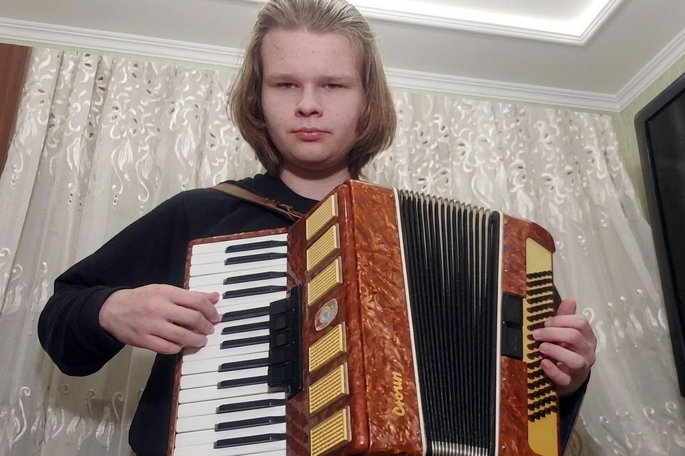 з Нікополя