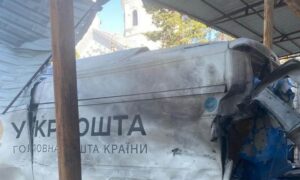«Ми продовжимо обслуговувати це героїчне місто»: про роботу Укрпошти у Нікополі зробив заяву директор компанії