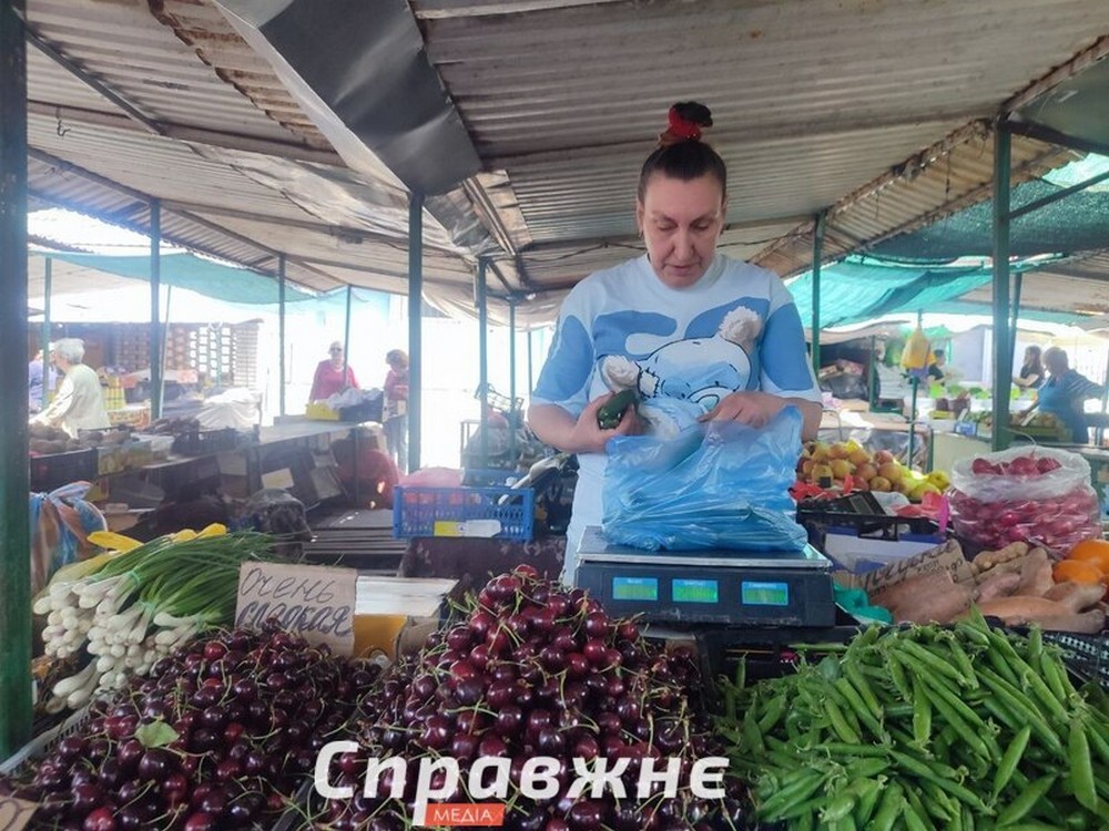 Нікополь і Марганець забезпечують черешнею та полуницею Запоріжжя: Нікополь і Марганець забезпечують черешнею та полуницею Запоріжжя: